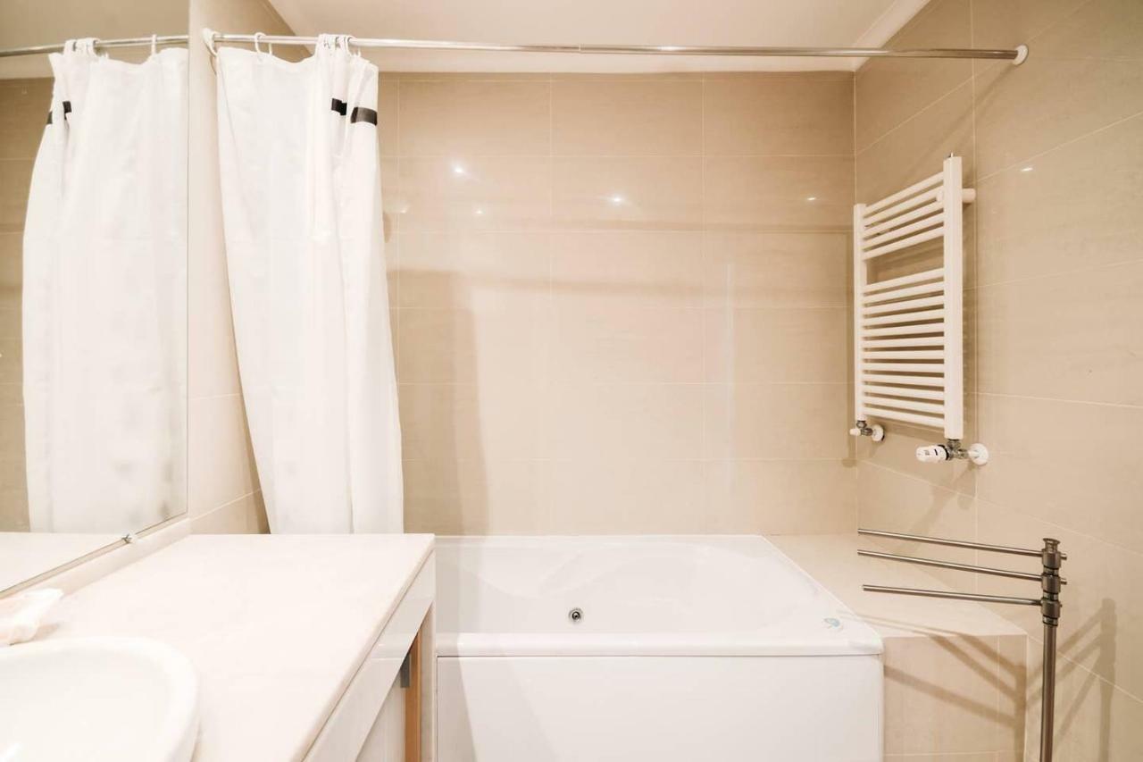 Fantastic Seaside Family Apartment With Pool Parede Esterno foto